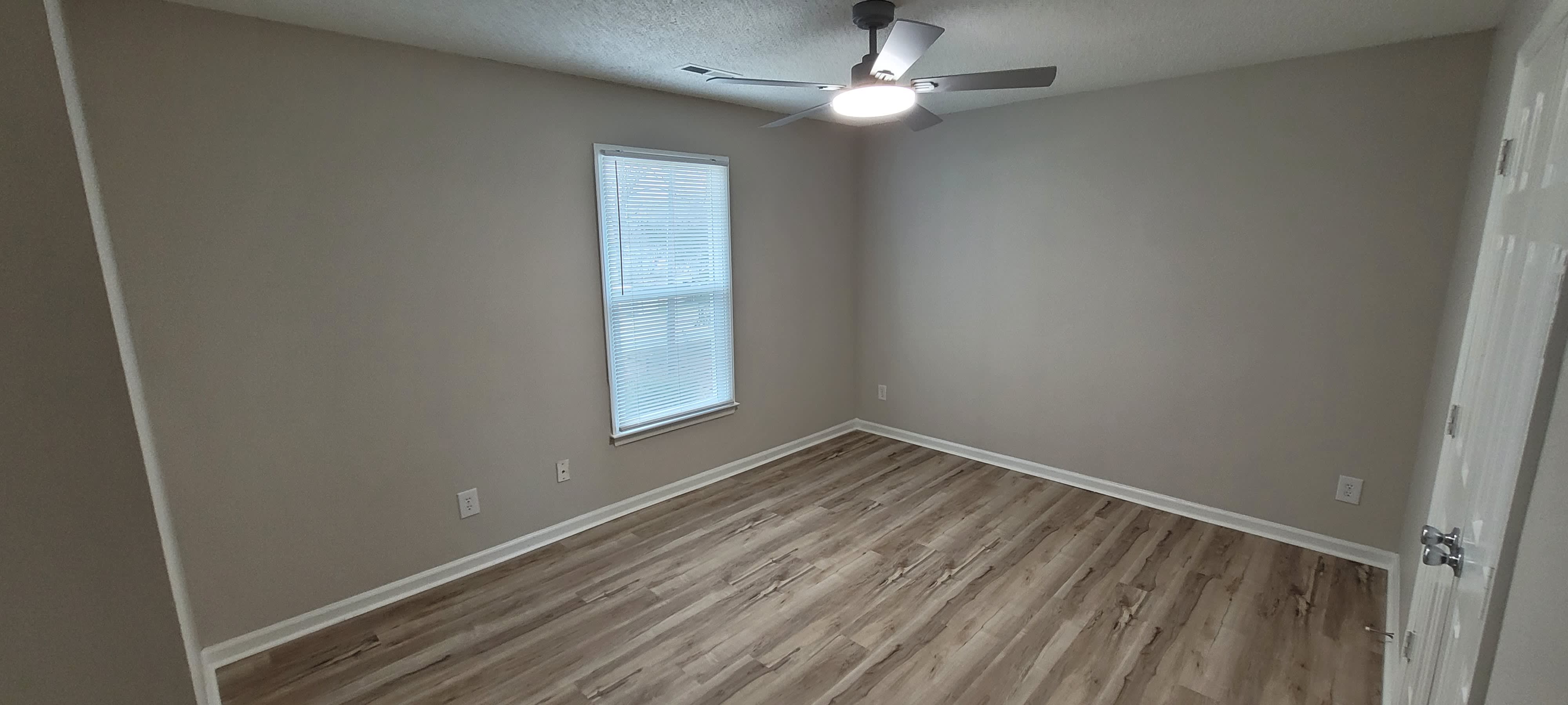 4505 Southern Webbing Mill Rd – photo 5
