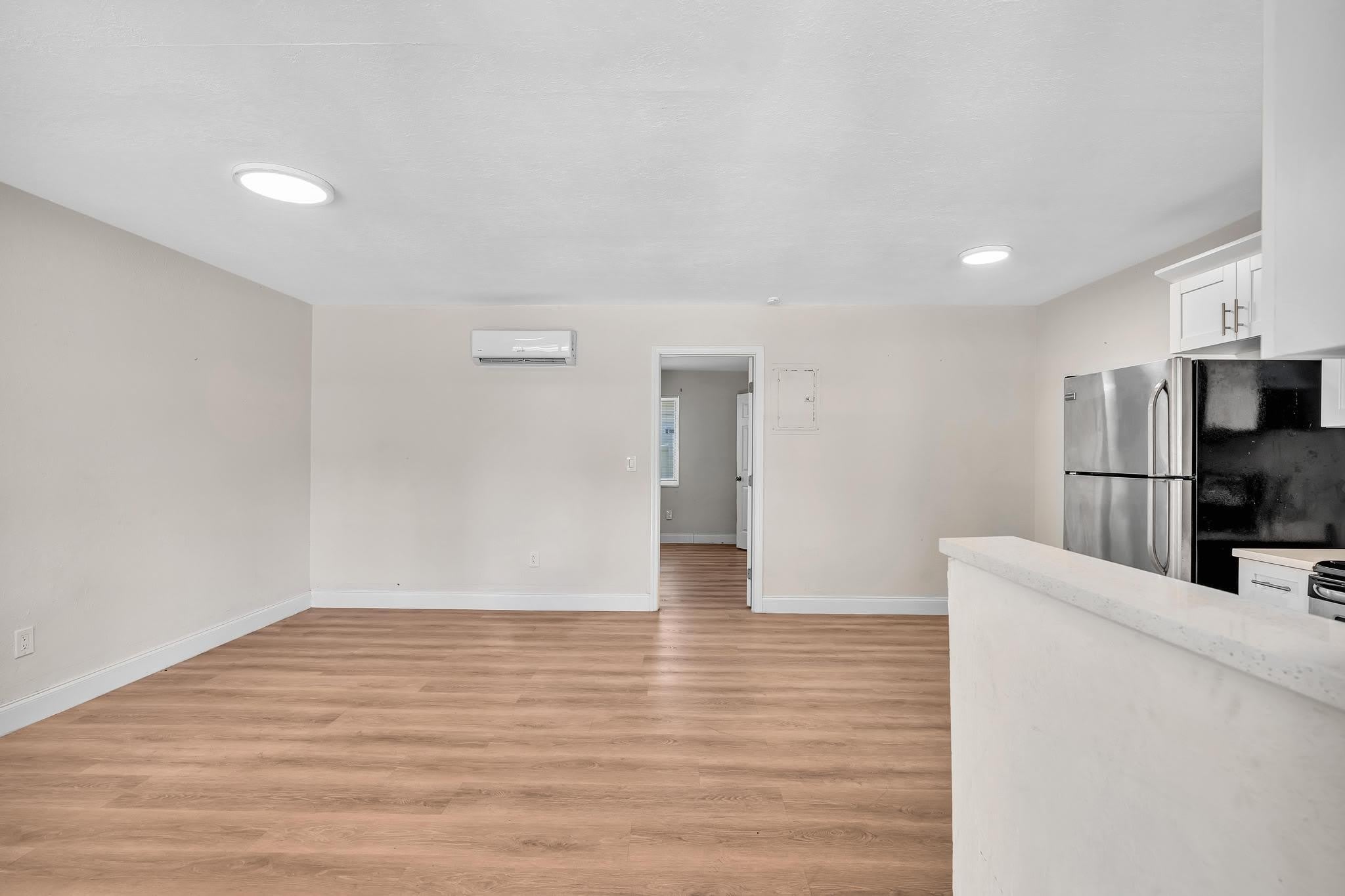 800 MOFFETT Street – photo 3