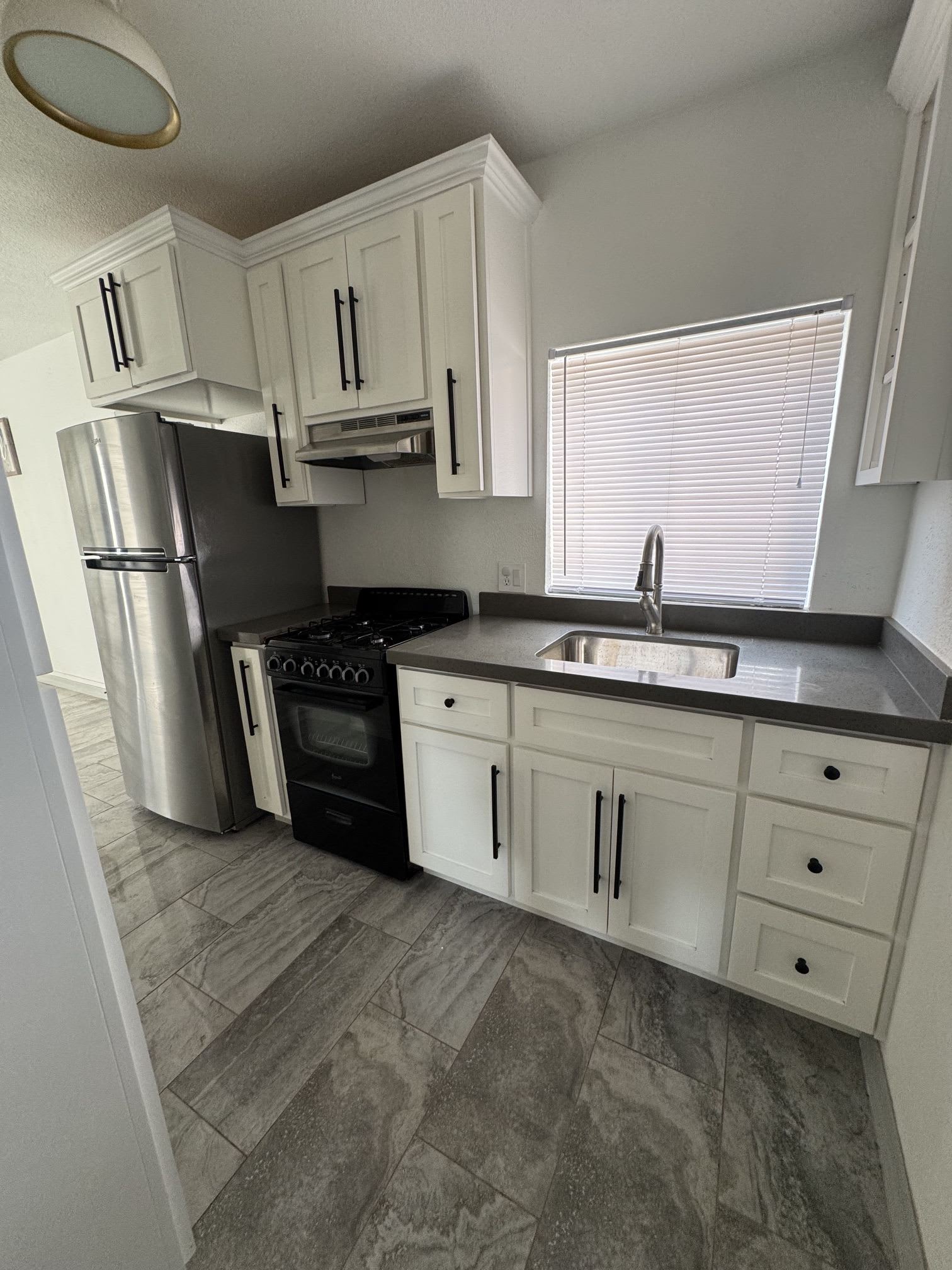 569 S 15th Ave Unit B – photo 5