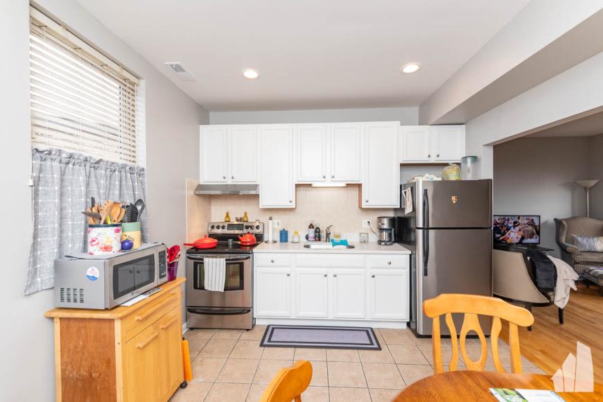 3906 West Belmont Ave – photo 5