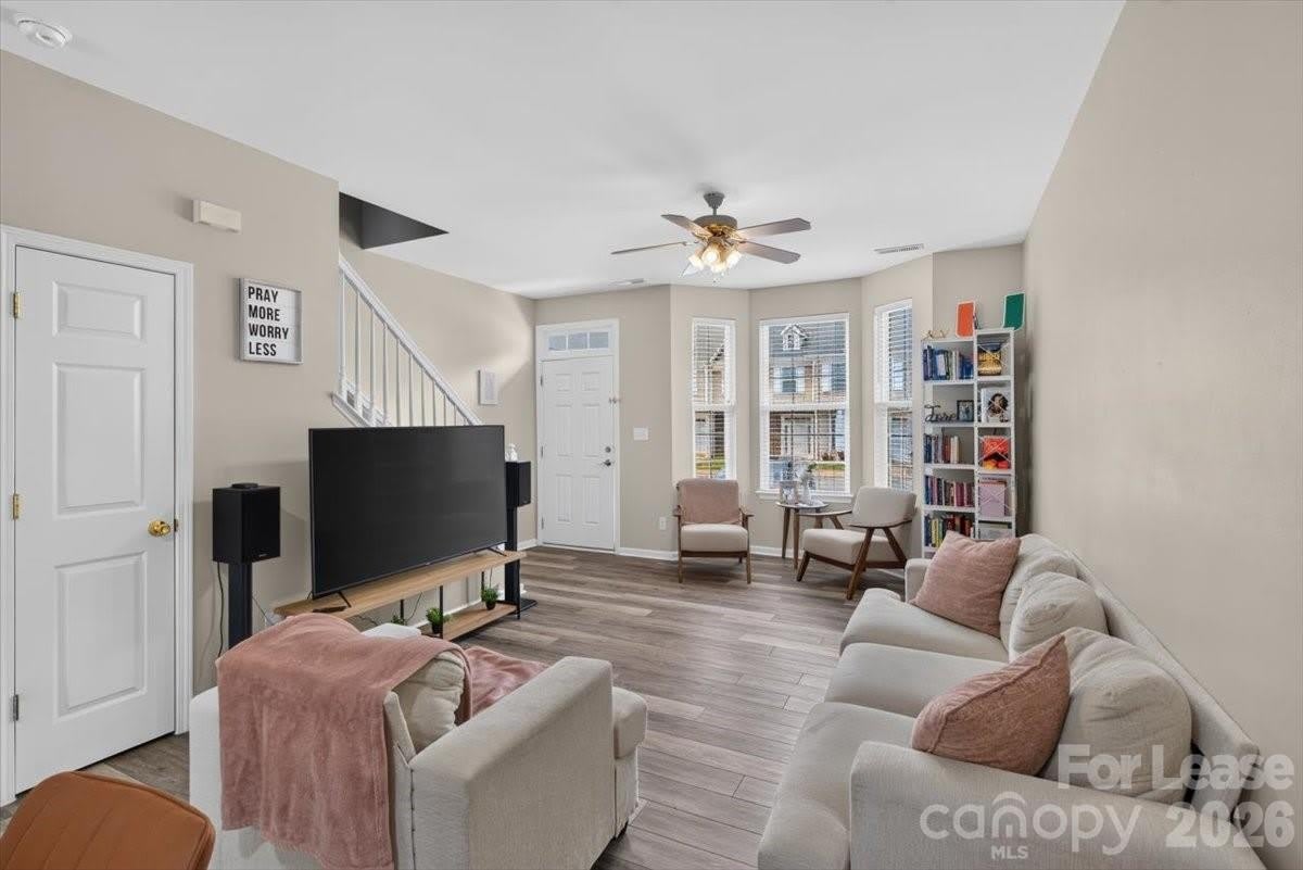 5705 Erin Drive – photo 3