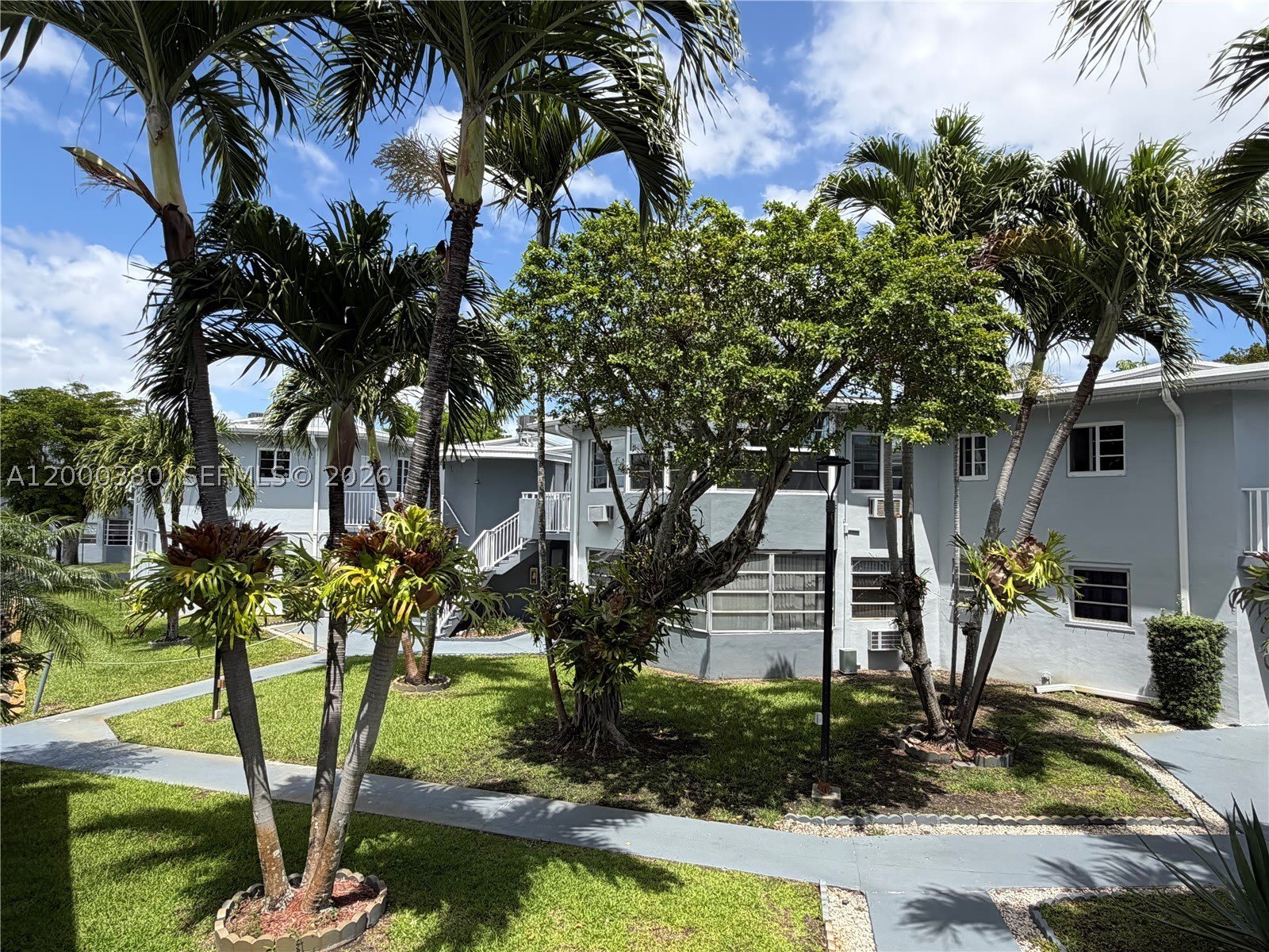 1701 NE Miami Gardens Dr – photo 1