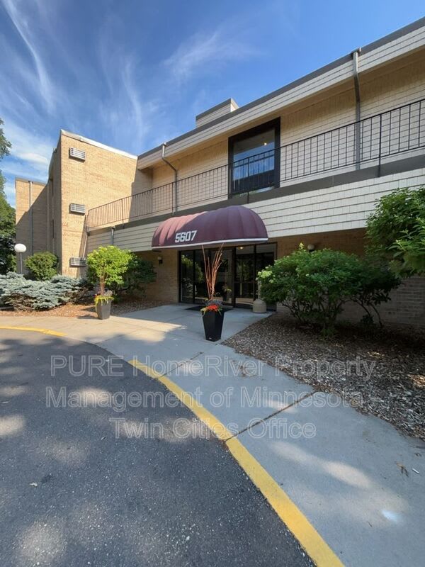 5607 Green Circle Dr – photo 1