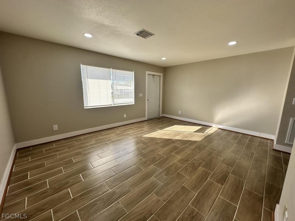 127 Gordon Avenue S – photo 4