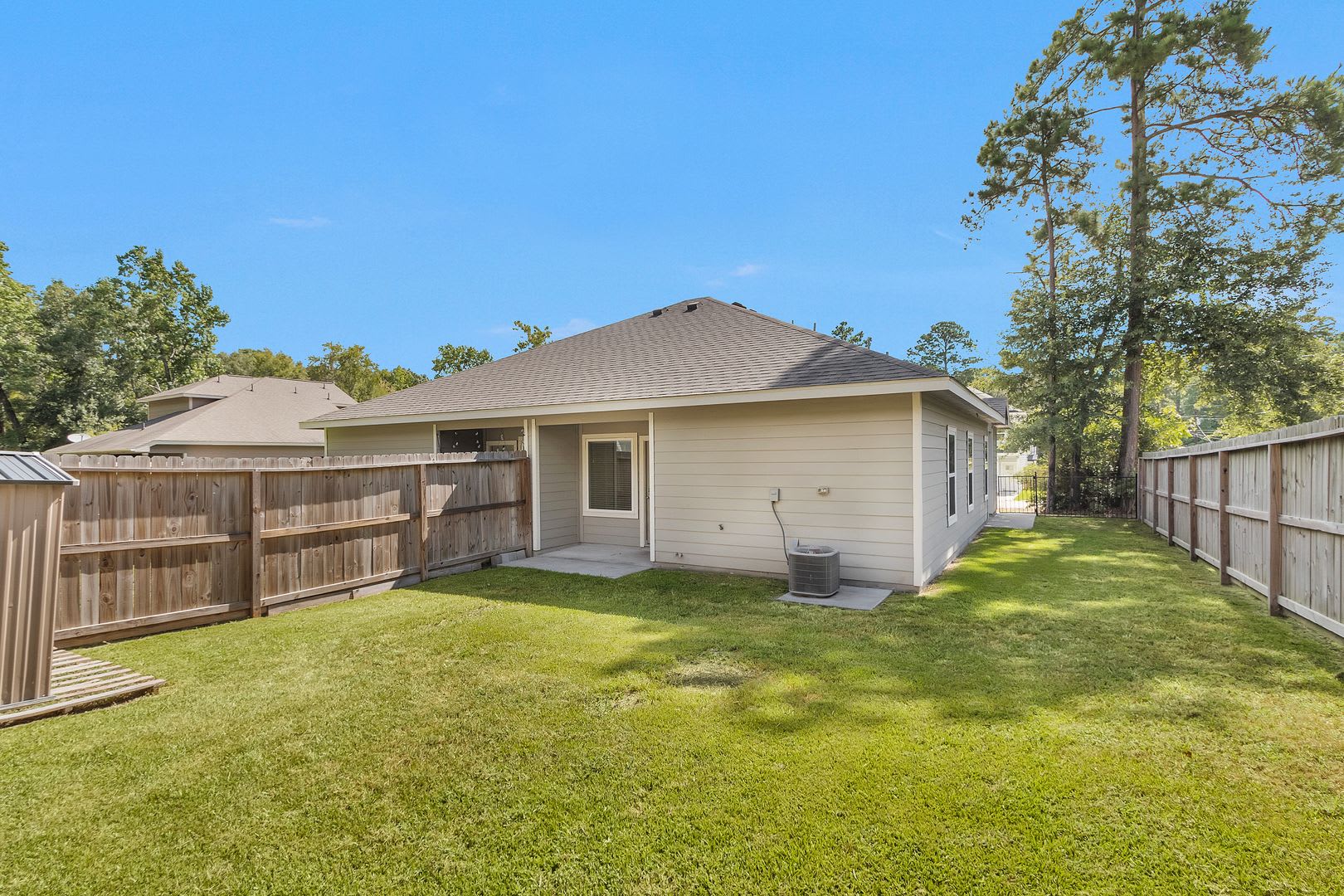 15841 Beechnut Dr – photo 2