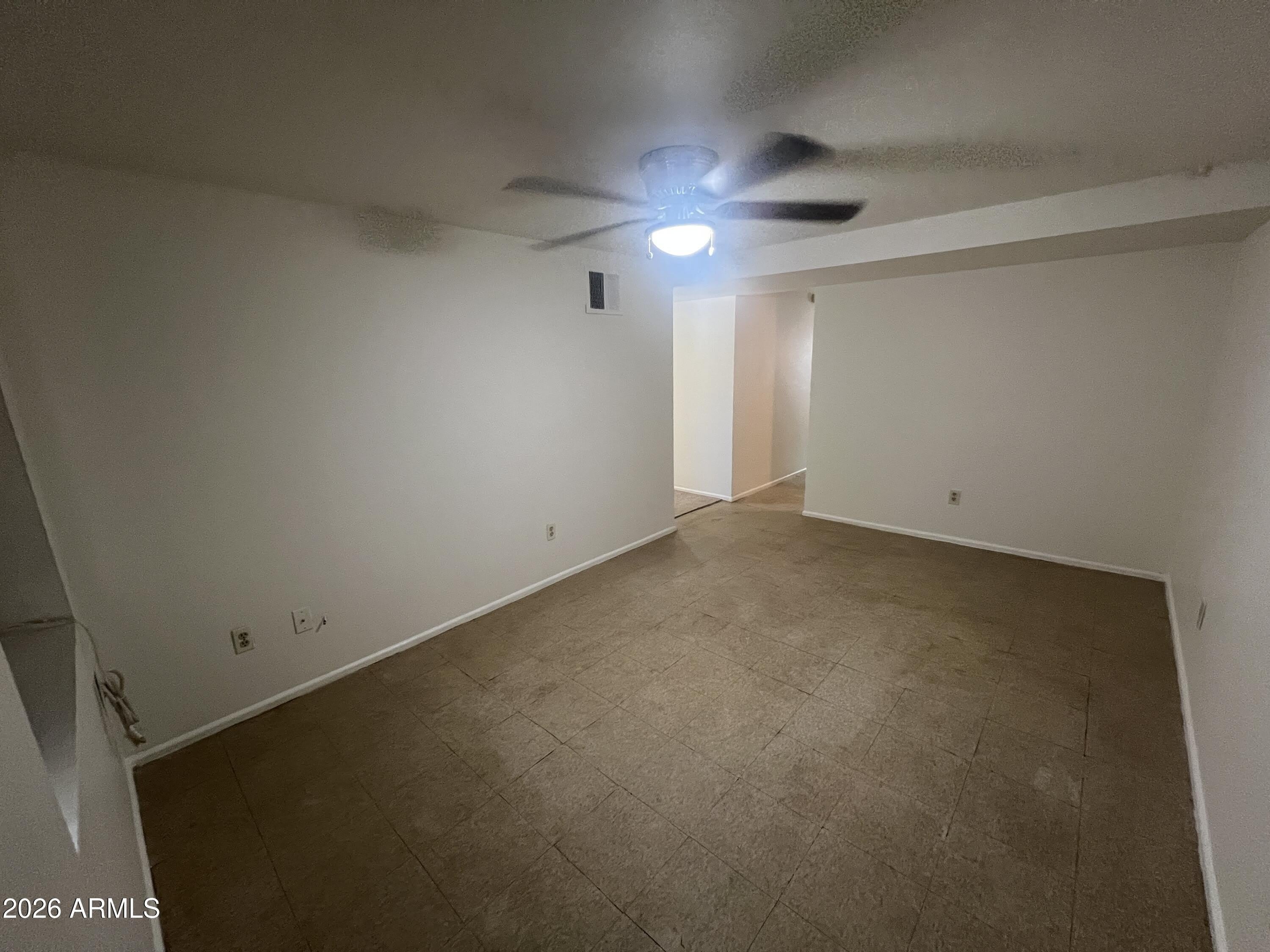 10017 N 7th Place – photo 4