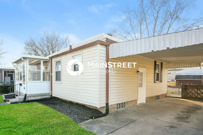 5225 East 20th Place – photo 2