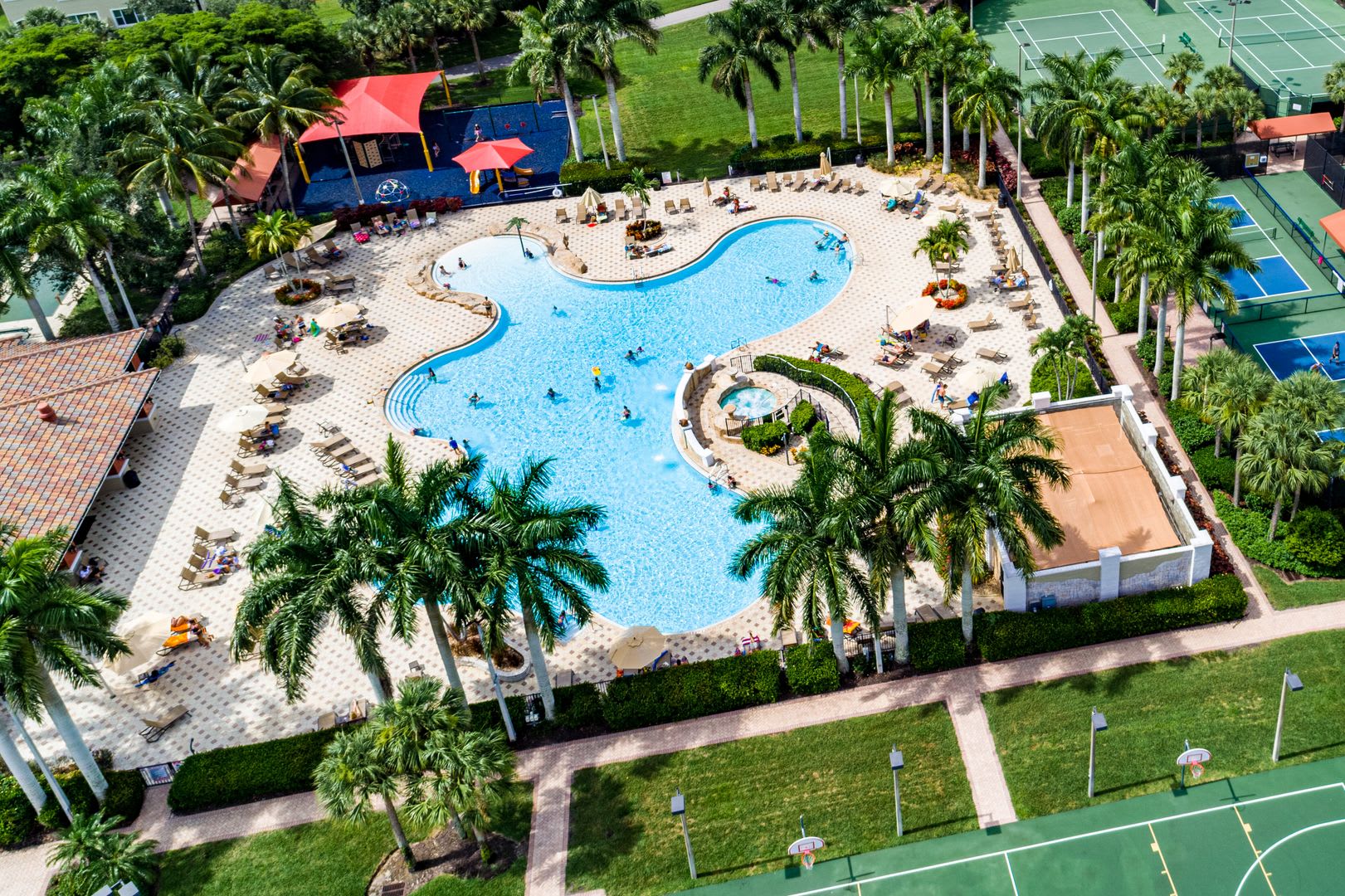 Stunning First Floor 2 Bedroom 2 Bath Condo In Bella Terra Resort Style Living In Lee County Florida – photo 2