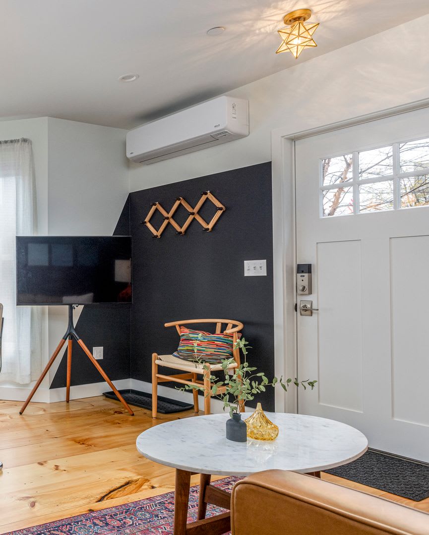 Recently Renovated Furnished 1Br Near Maine Med – photo 2
