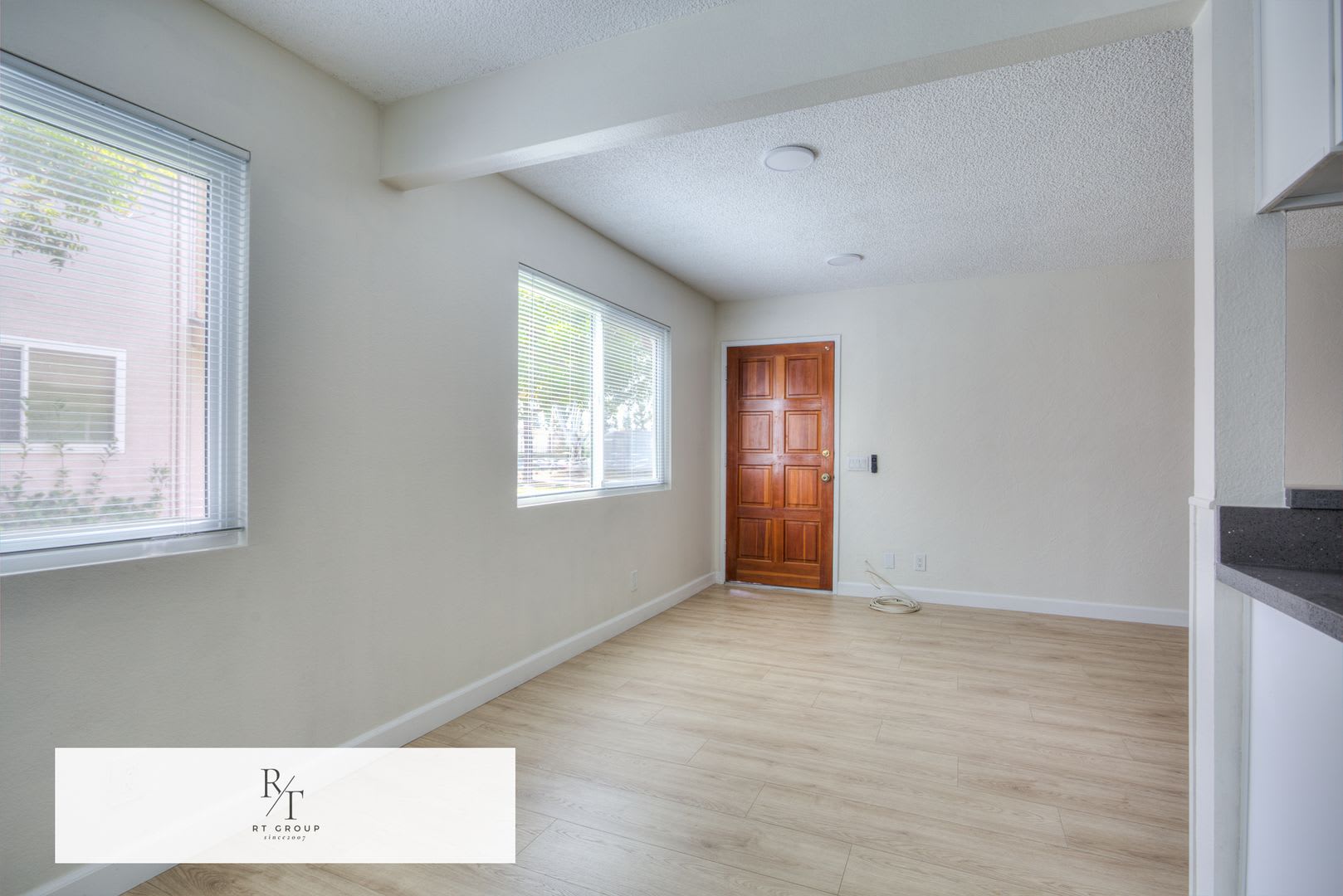 Newly Remodeled 2 Bed 1 Bath Apartment For Rent – photo 5
