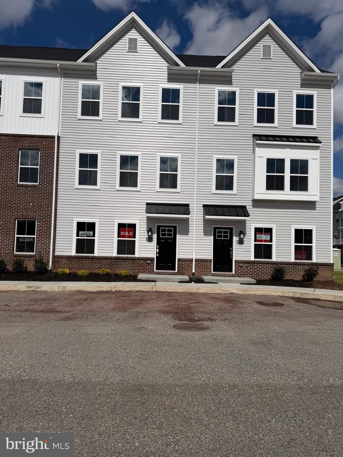 39 E Front Street – photo 2