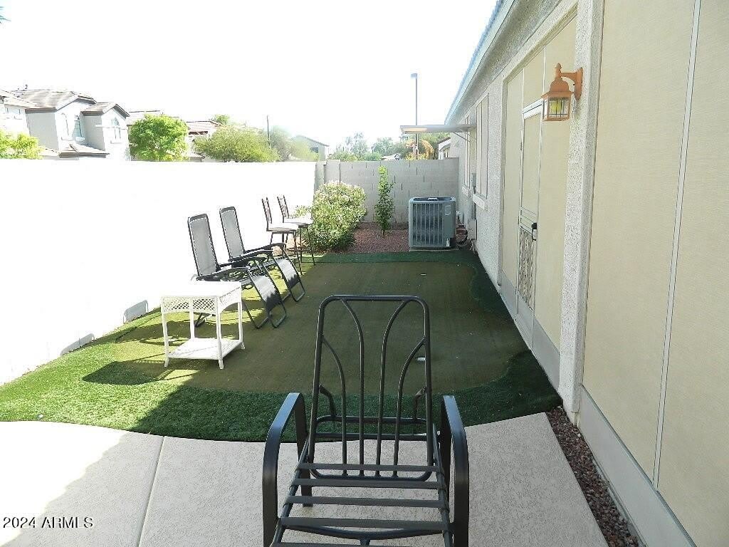 17210 W ELM Street – photo 5