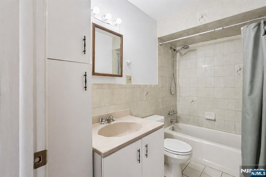 40 Malcolm Avenue – photo 4