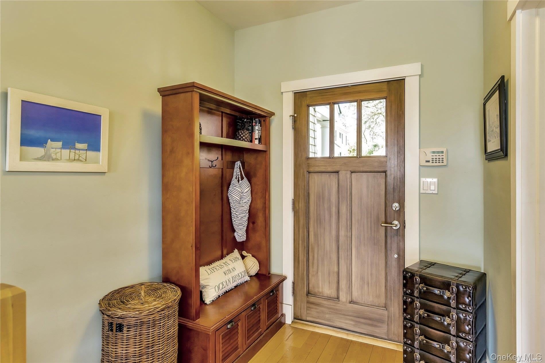 20 Canoe Place Road – photo 2