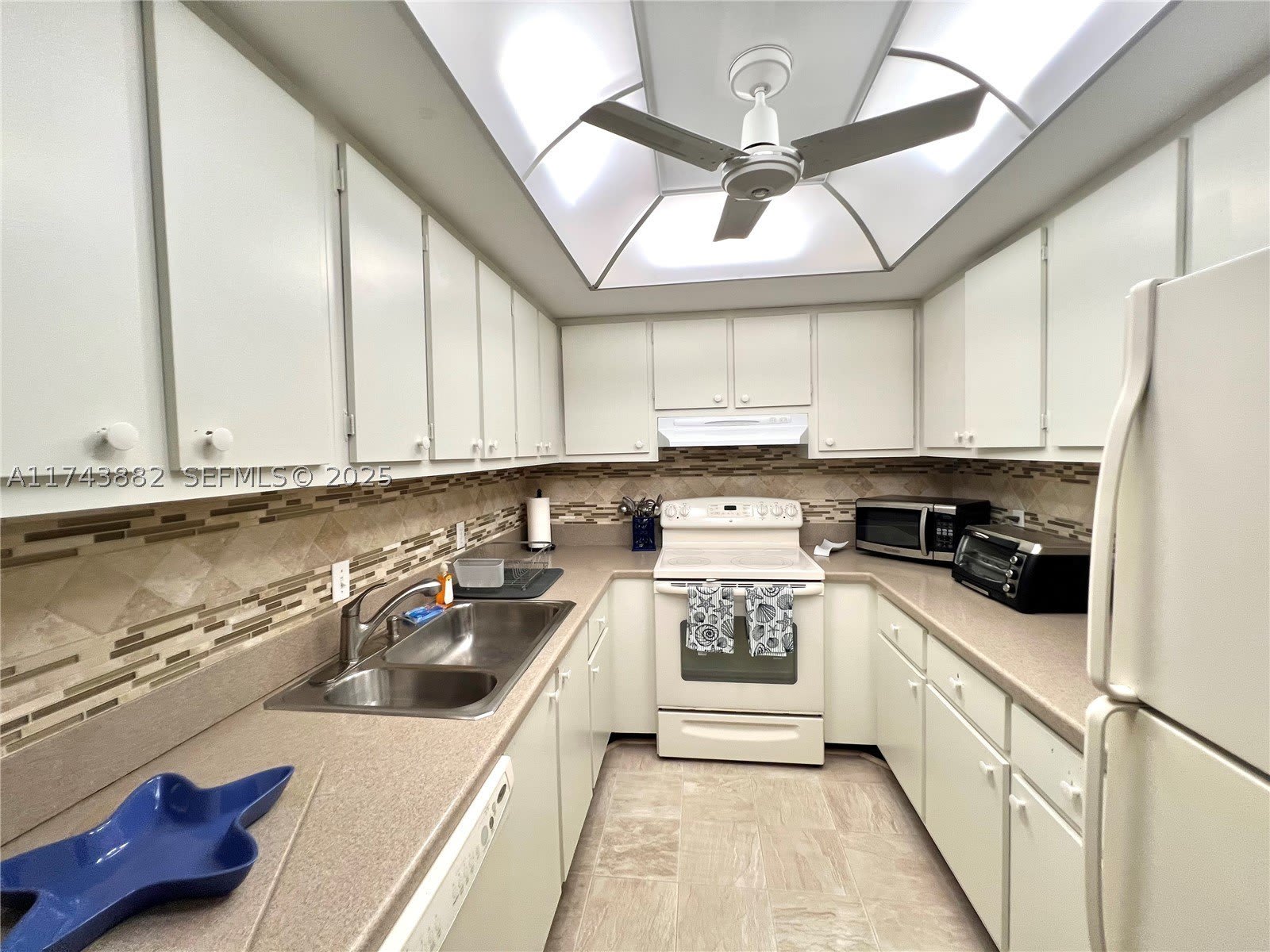 125 Ocean Ave – photo 3