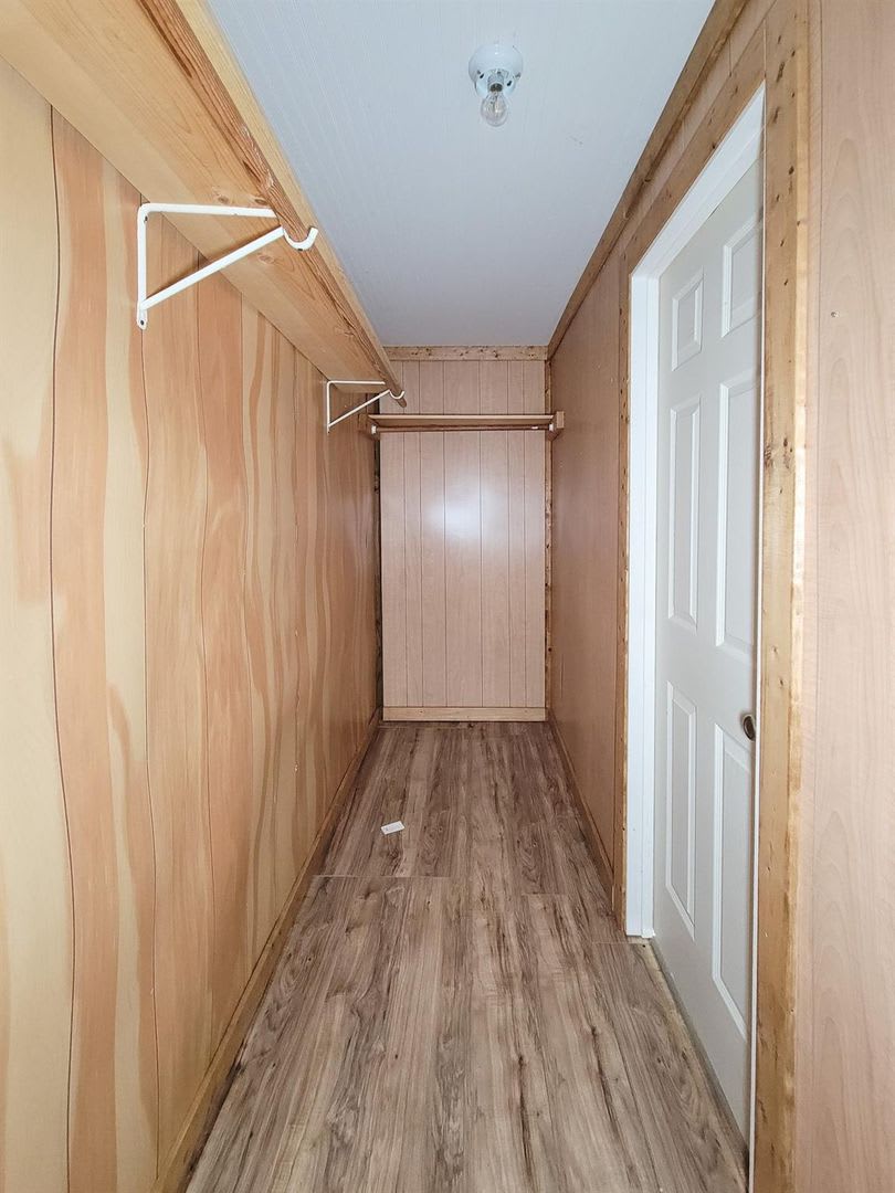 20272 FOREST WOODS LANE #B – photo 4