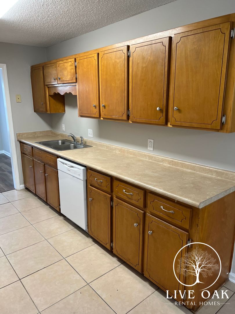 801 N Brickyard Road, Hinesville, GA 31313 – photo 4