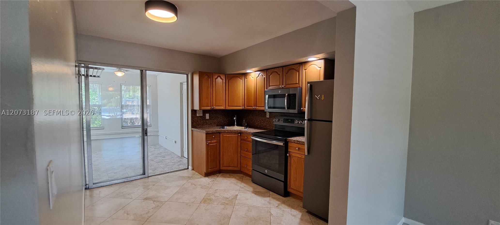 1644 NE 33rd St – photo 5