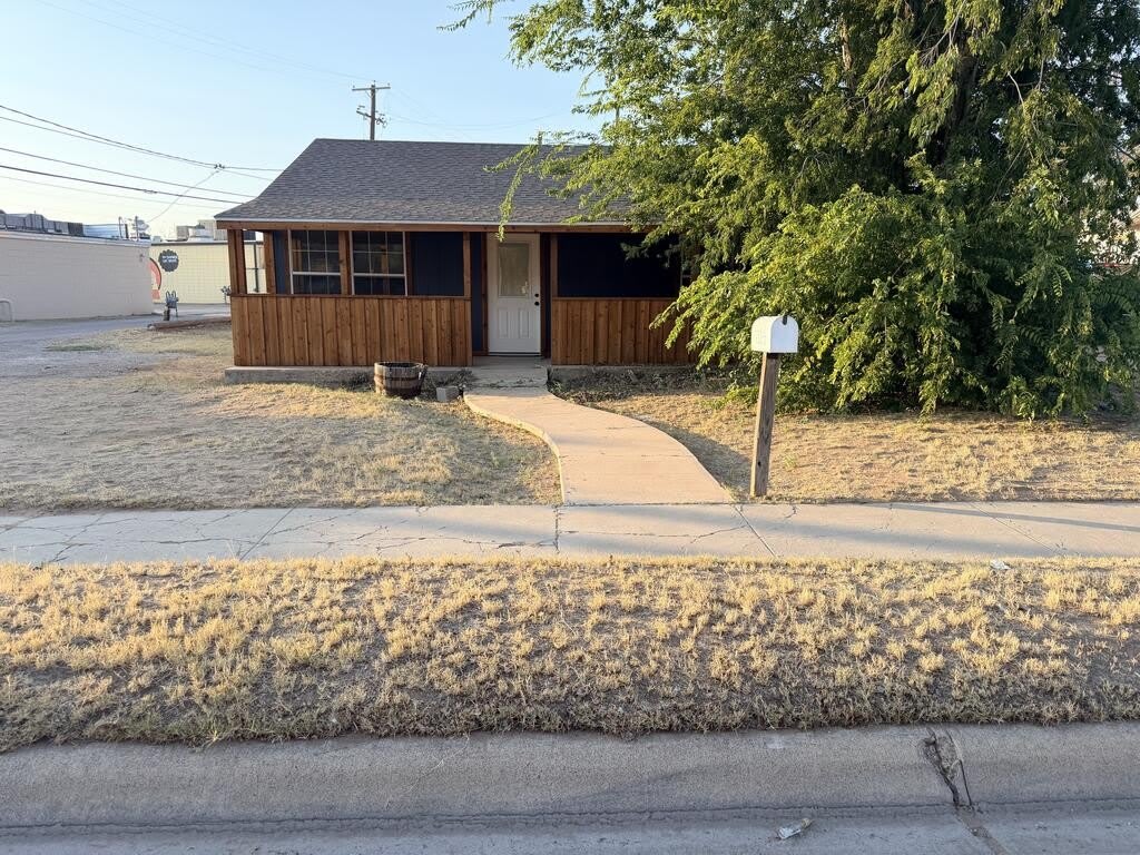 312 W Cuthbert Ave – photo 1