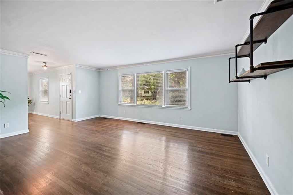 2654 Elsinore Street – photo 4