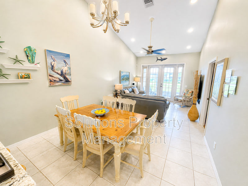 250 St Lucie Ln – photo 3