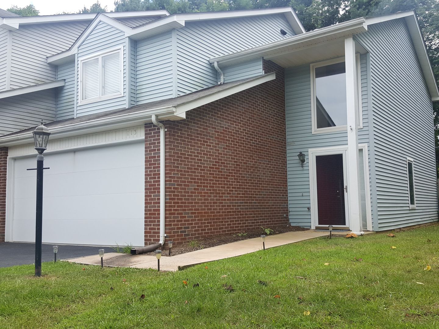 3 Bedroom 2.5 Bath 2 Car Garage Townhouse – photo 1