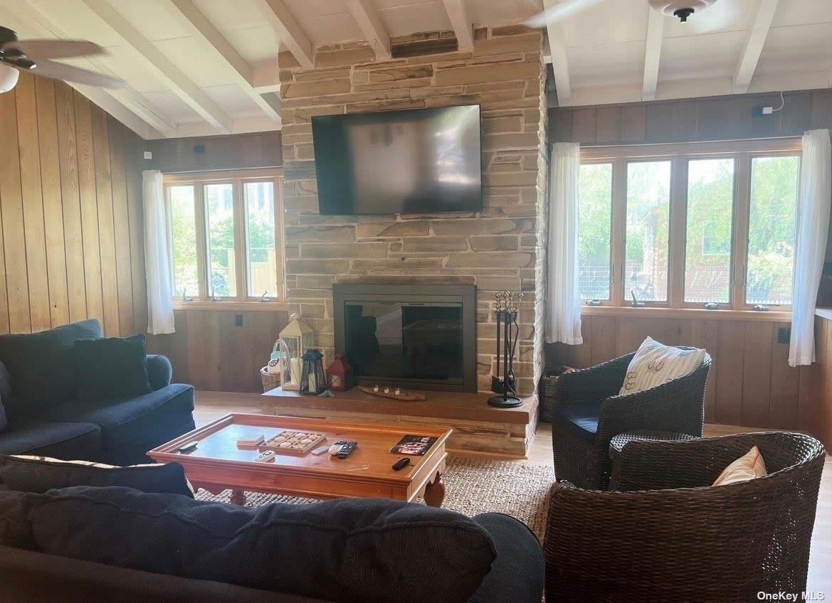 892 Evergreen Walk – photo 2