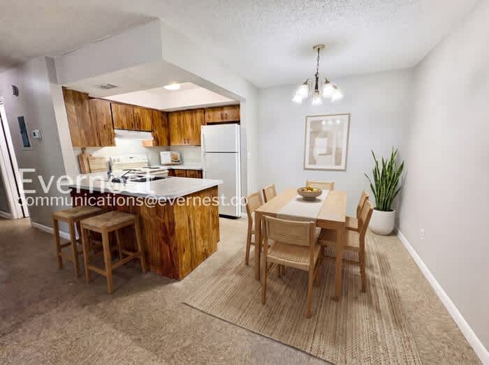 3062 Saint Paul Drive – photo 5