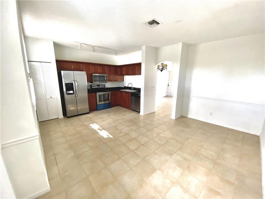 11135 Northwest 46th Drive – photo 2