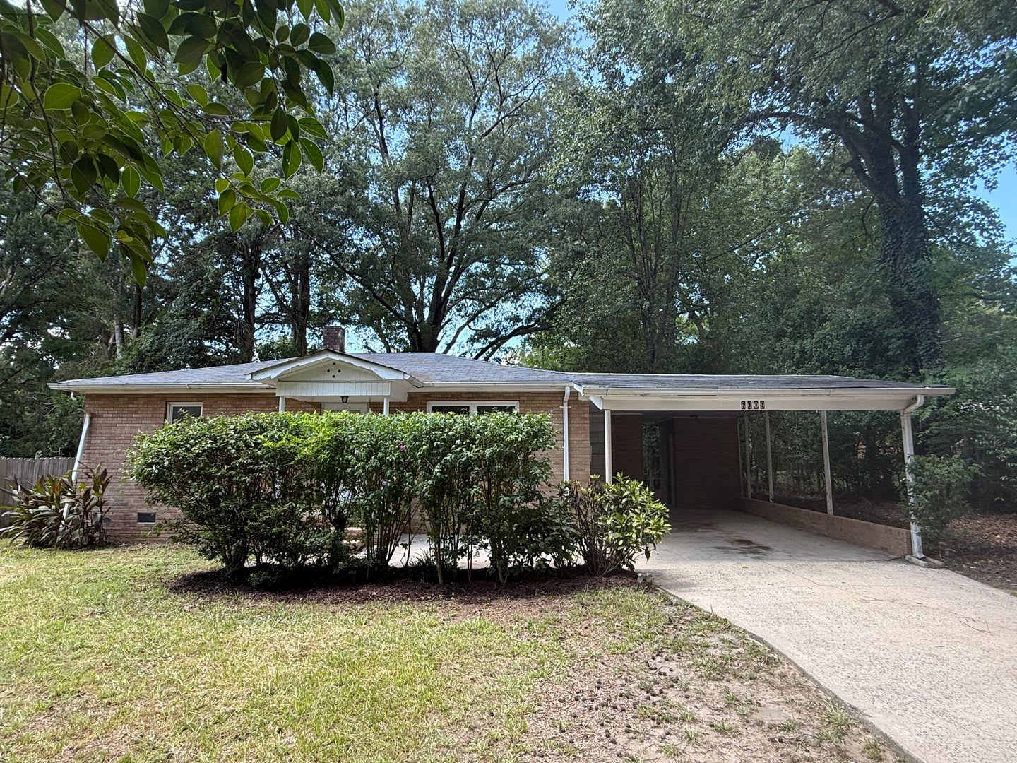 6009 Monteith Drive – photo 2