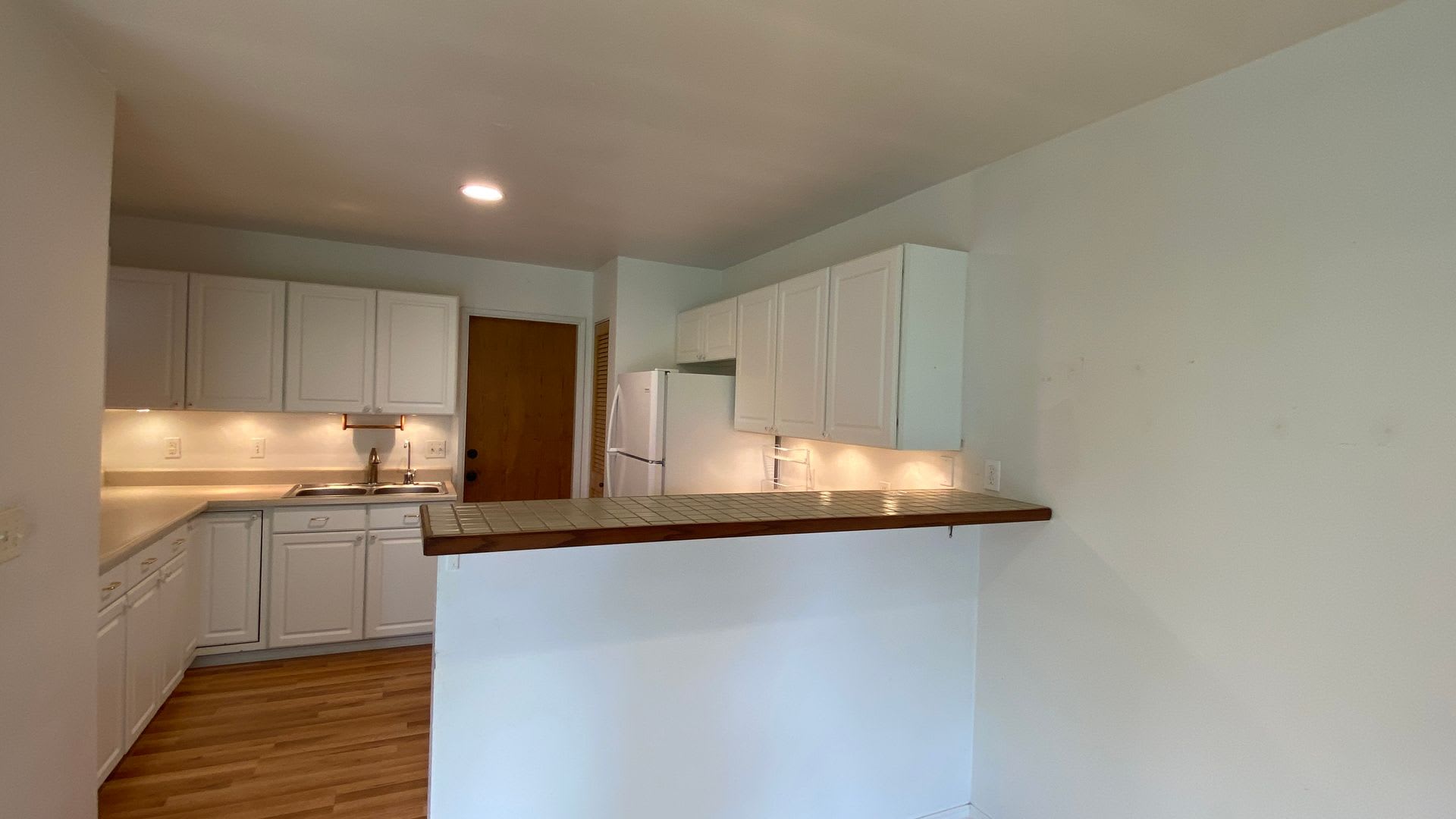 Charming 2-Bedroom 2-Bath plus Bonus Room Home for Rent in Waimea – photo 4