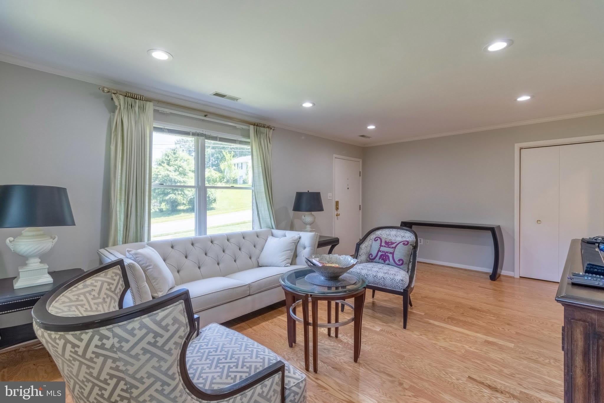 7613 Hamlet Street – photo 3