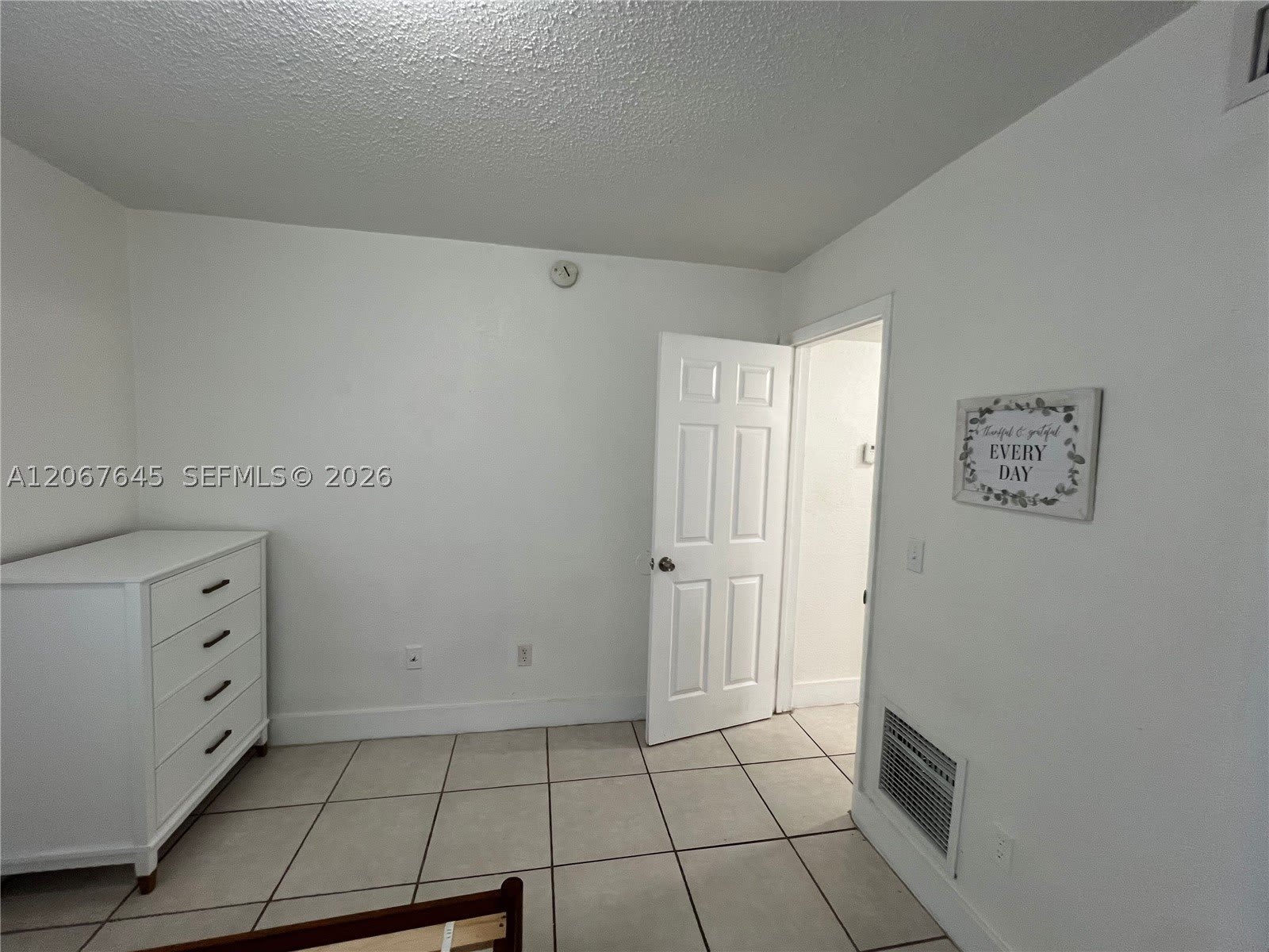 458 SW 10th St – photo 5