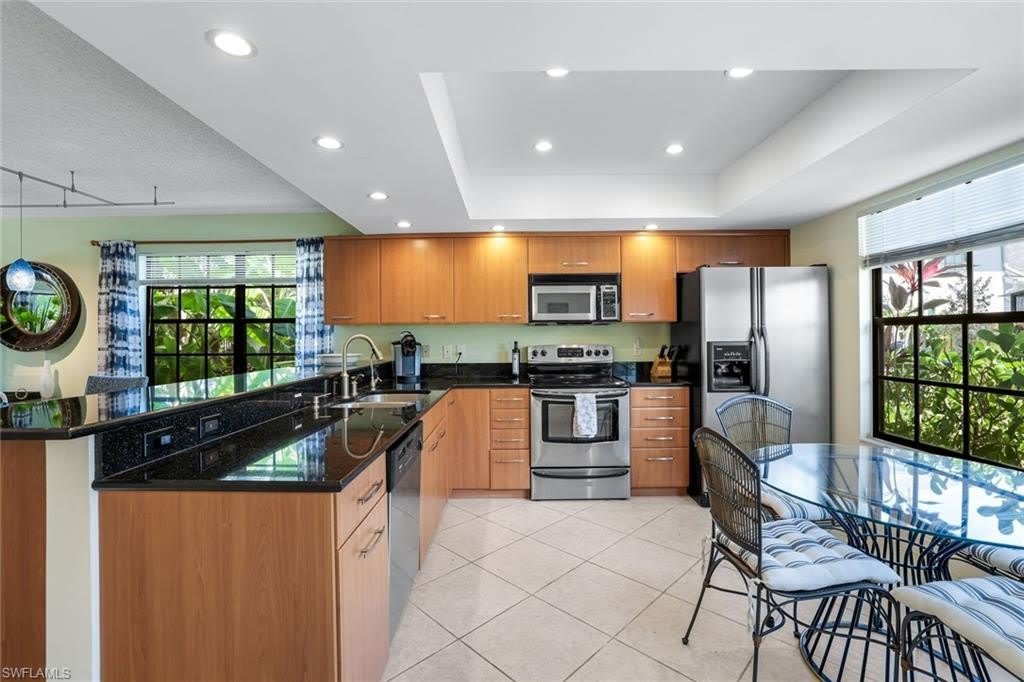 823 Meadowland Dr – photo 5