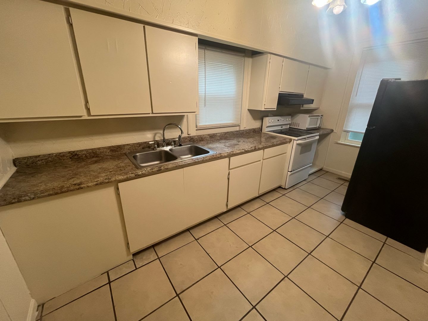 Pre Leasing Now – photo 3