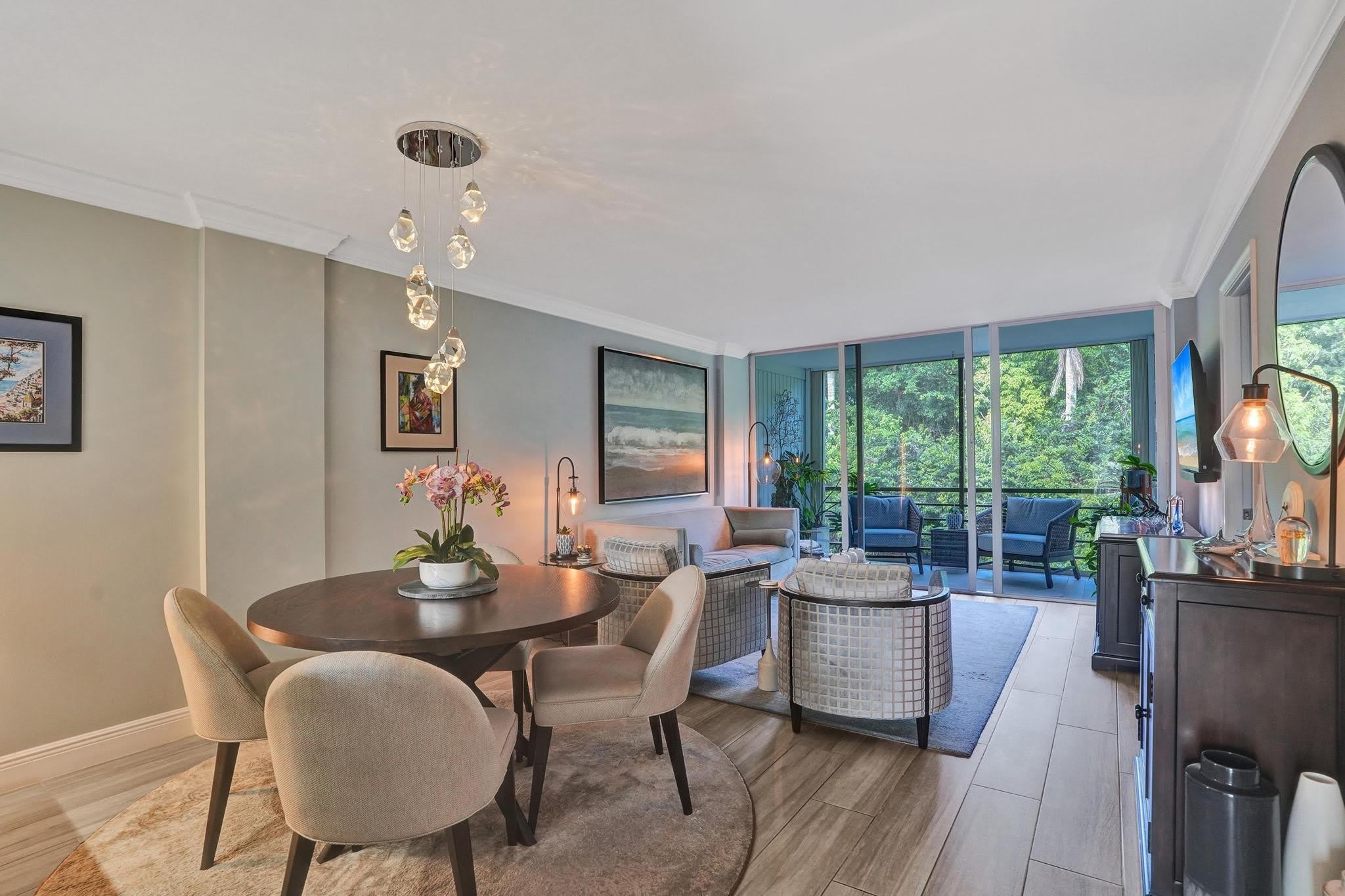 106 ROYAL PARK Drive – photo 3