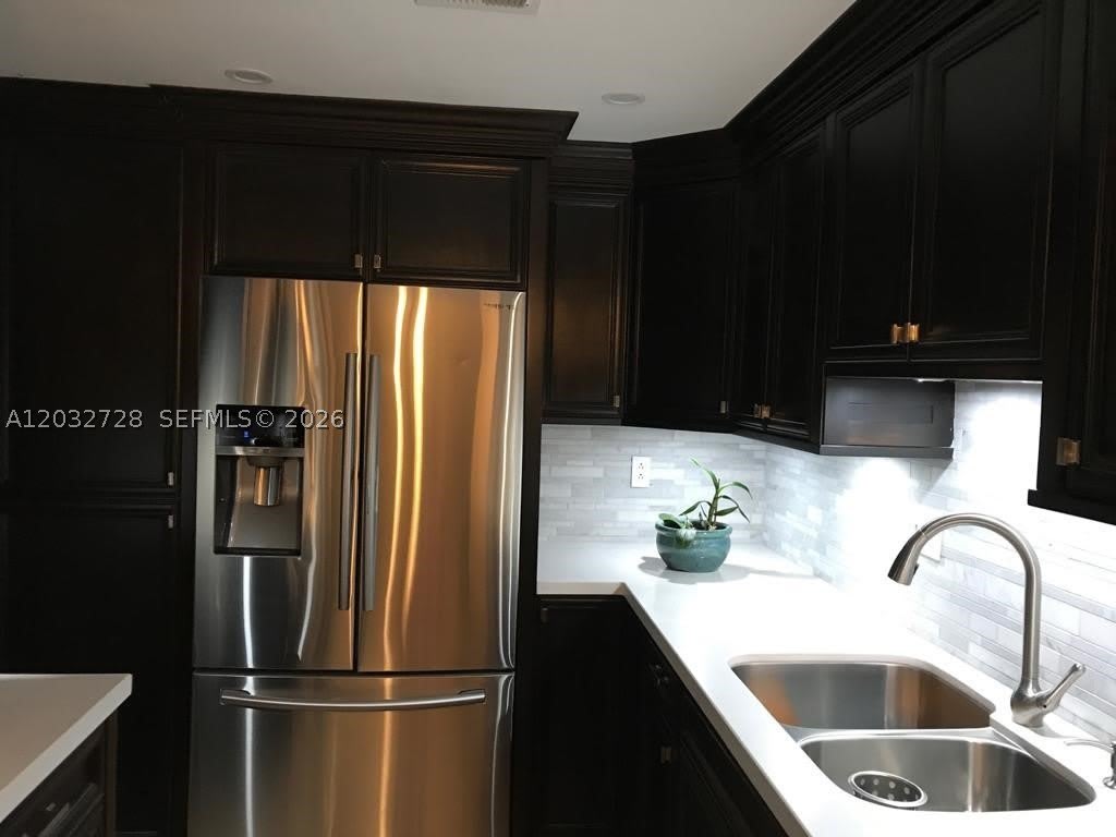 1300 SW 122nd Ave – photo 3
