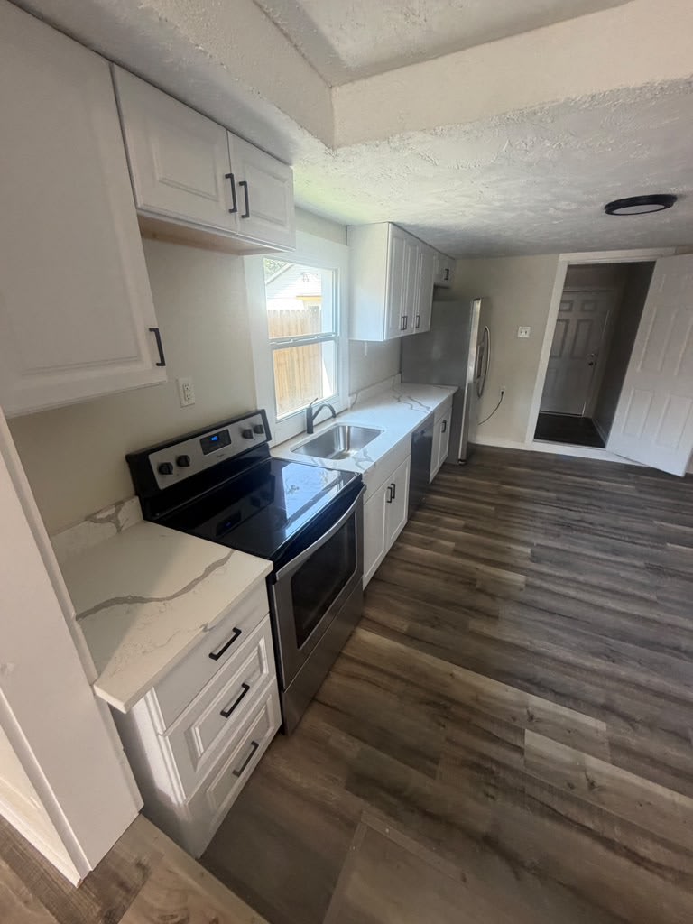 2146 Gent Avenue – photo 3