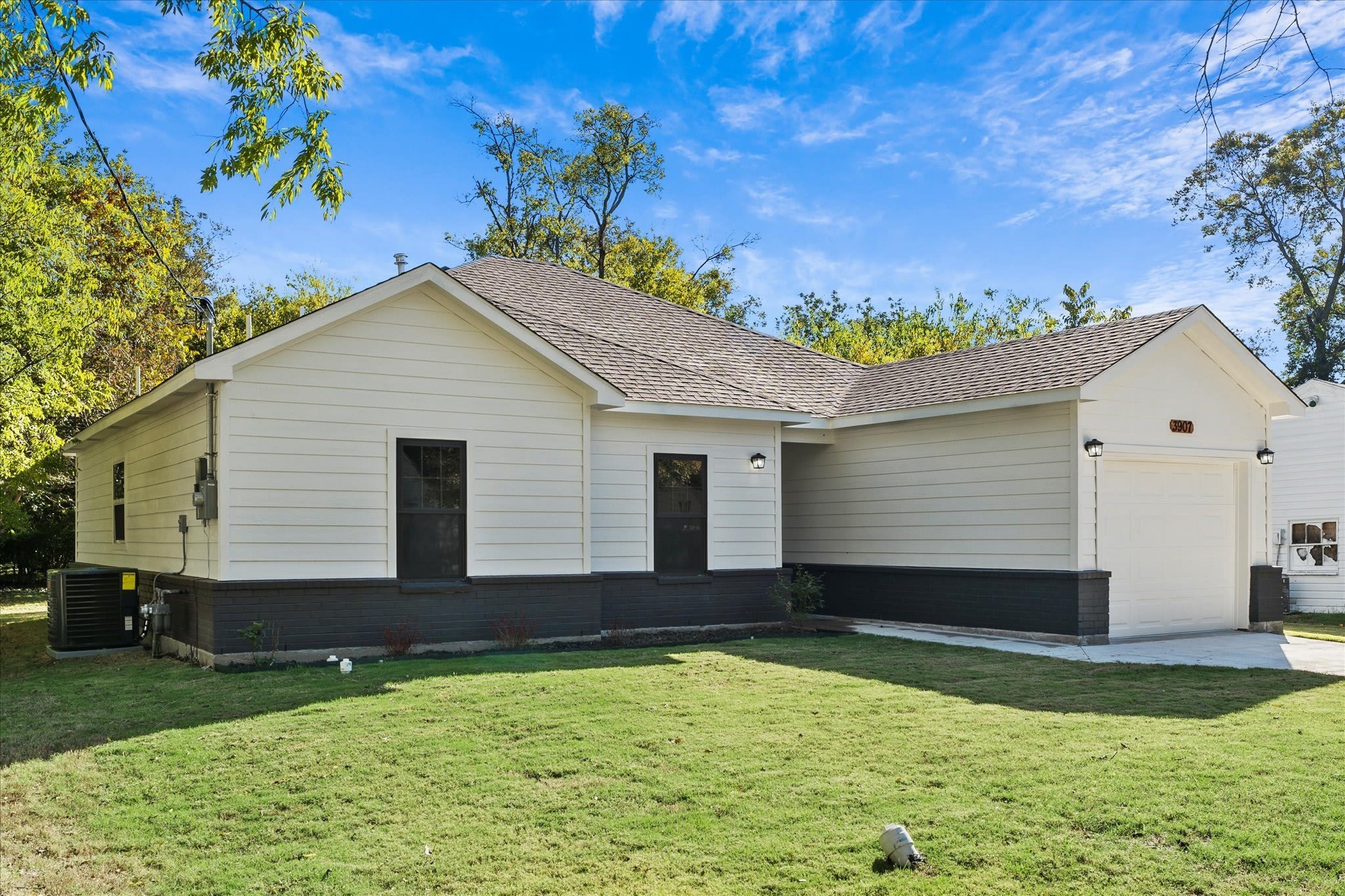 3907 Simonds Street – photo 2