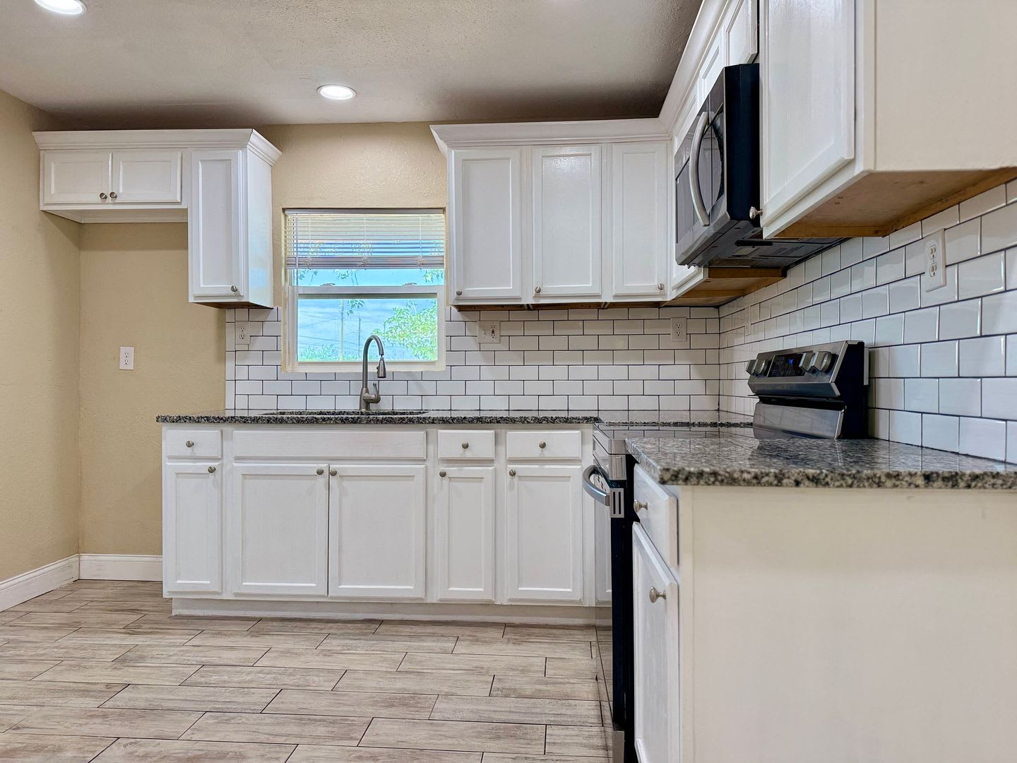 House For Rent – photo 5