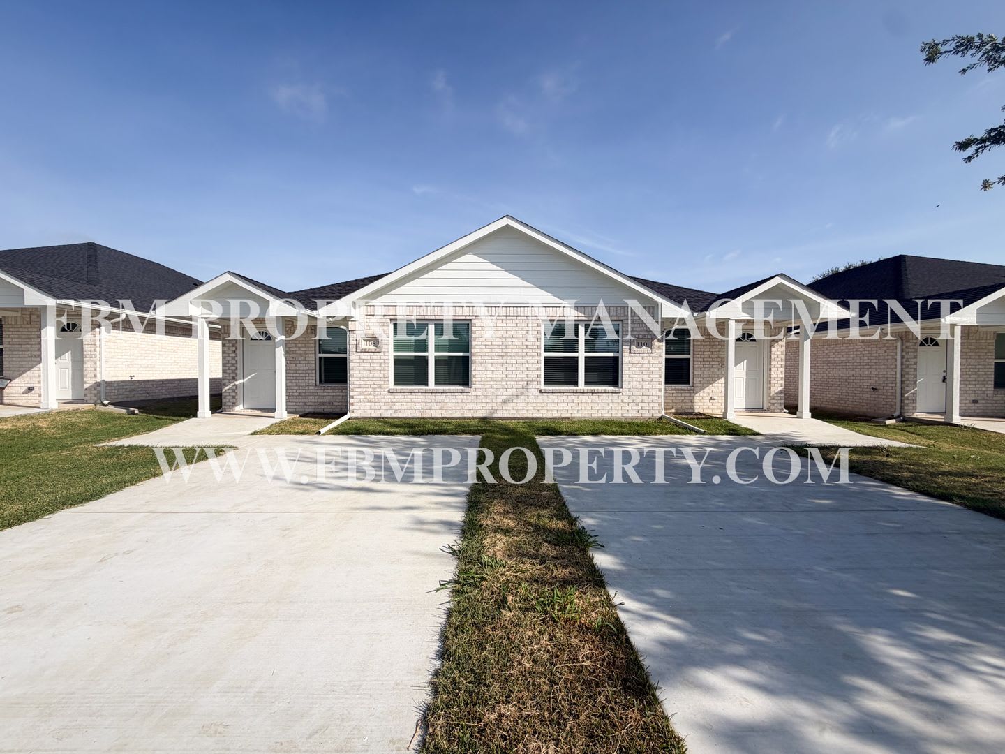 112 E Camden St Brand New 2 Bedroom 2 Bathroom Duplex Located In Rice Tx Move In Special 500 Off At Move In – photo 3
