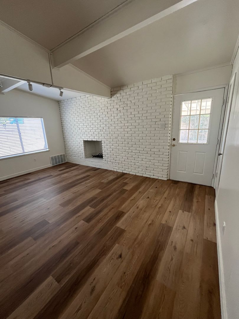 3 Bd 1 Bath House In A Great Neighborhood – photo 3