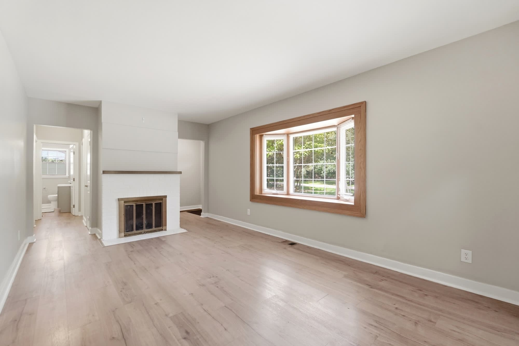 4823 Glenmina Drive – photo 5