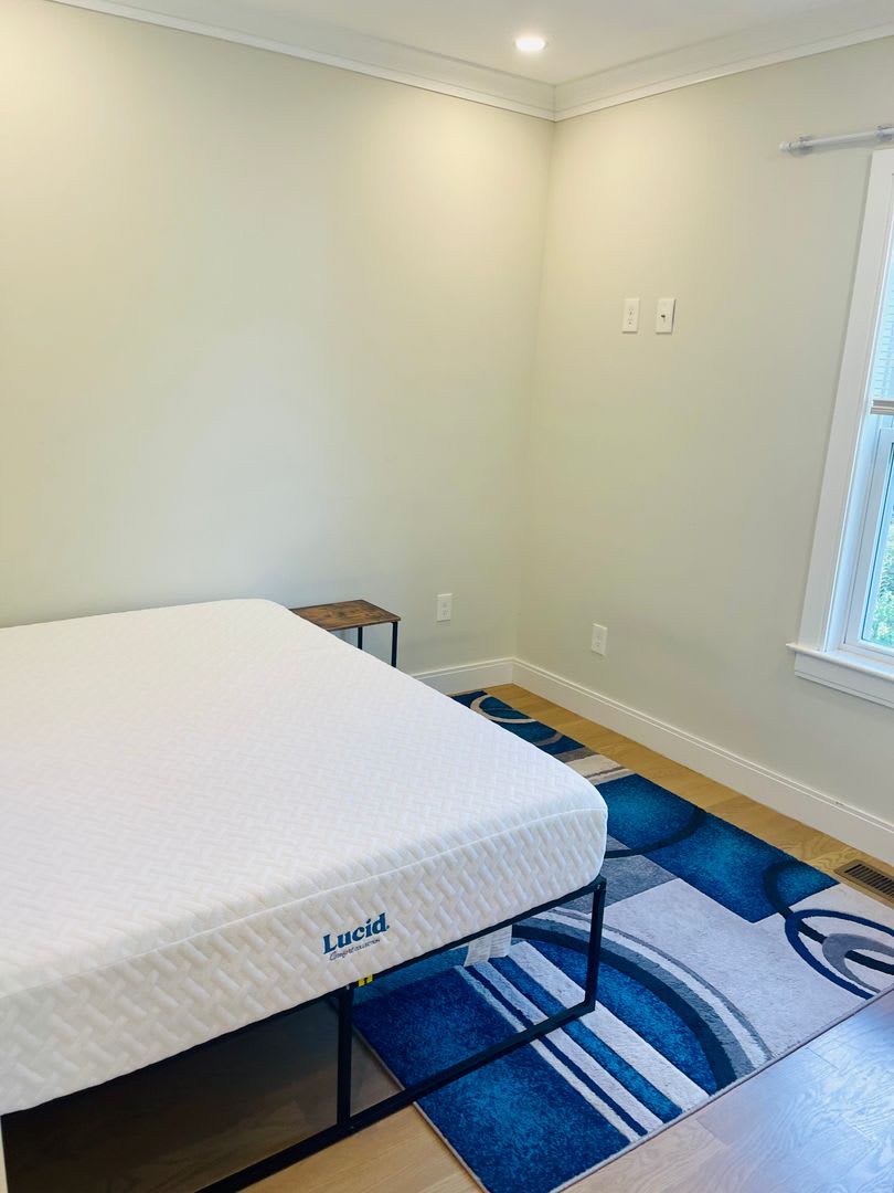 Spacious 4 Bed 2 Bath In Unit Laundry Central Air Allston 9 1 – photo 5