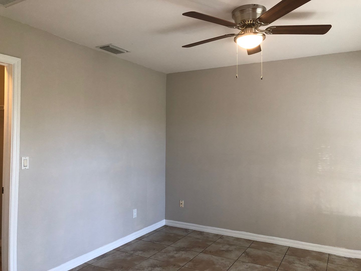 Experience this Large Cape Coral 3 bedroom 2 bath duplex with 1 car garage and screened in lanai. – photo 5