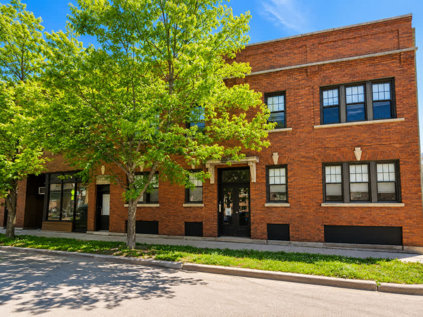2991 N Lawndale – photo 1
