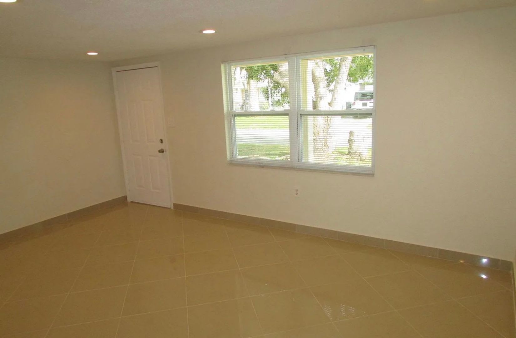 10909 Fillmore – photo 2
