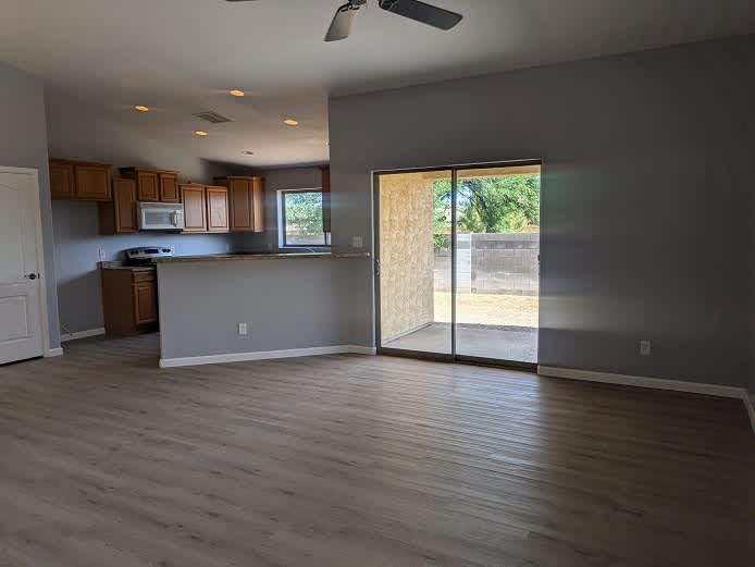 1206 West Prior Avenue – photo 1