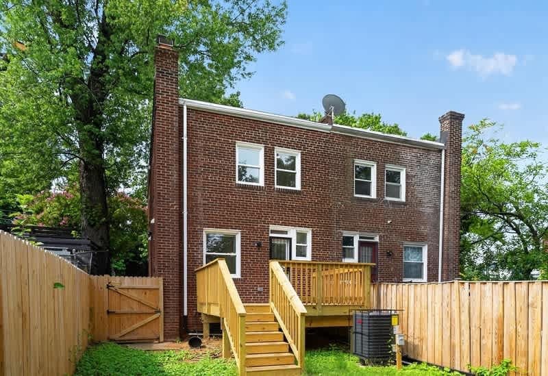 1712 U Street Southeast – photo 2