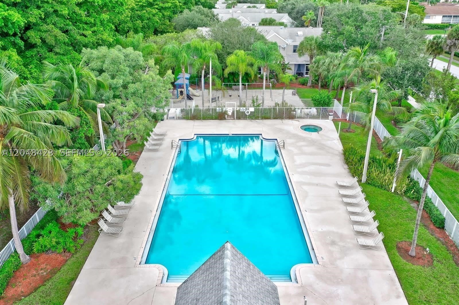 7858 Dixie Beach Cir – photo 3